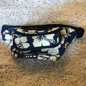 Hawaiian flour design Fanny pack